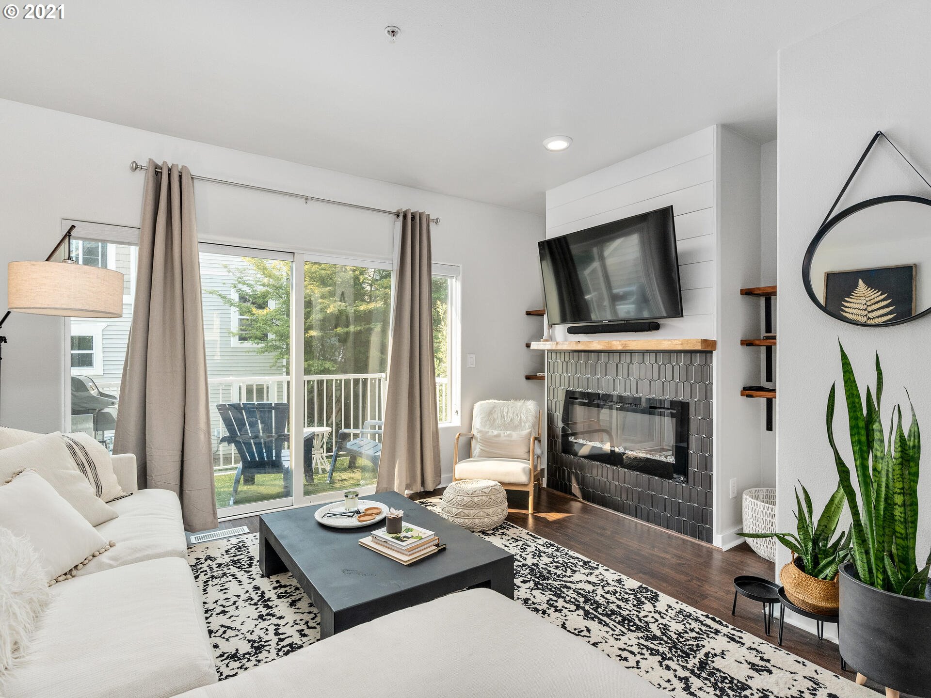 14180 Southwest Barrows Road Tigard, OR 97223 - Photo 5 of 32 Gallery Image 5