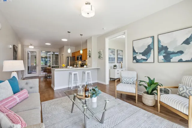 $579,000 | 340 29th Avenue, Unit 204, Oakland, CA 94601