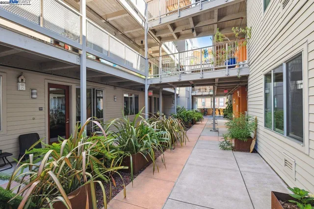 $579,000 | 340 29th Avenue, Unit 204, Oakland, CA 94601