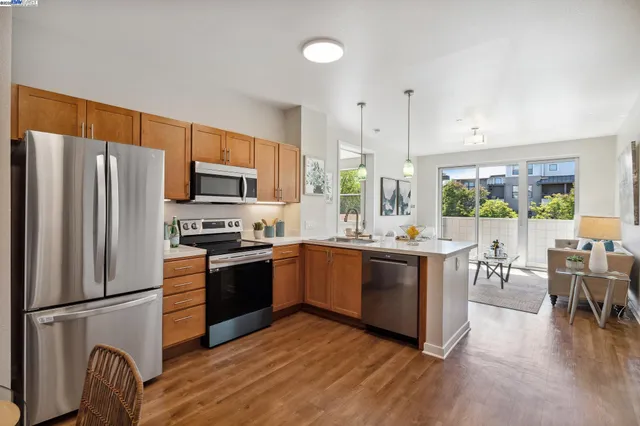 $579,000 | 340 29th Avenue, Unit 204, Oakland, CA 94601