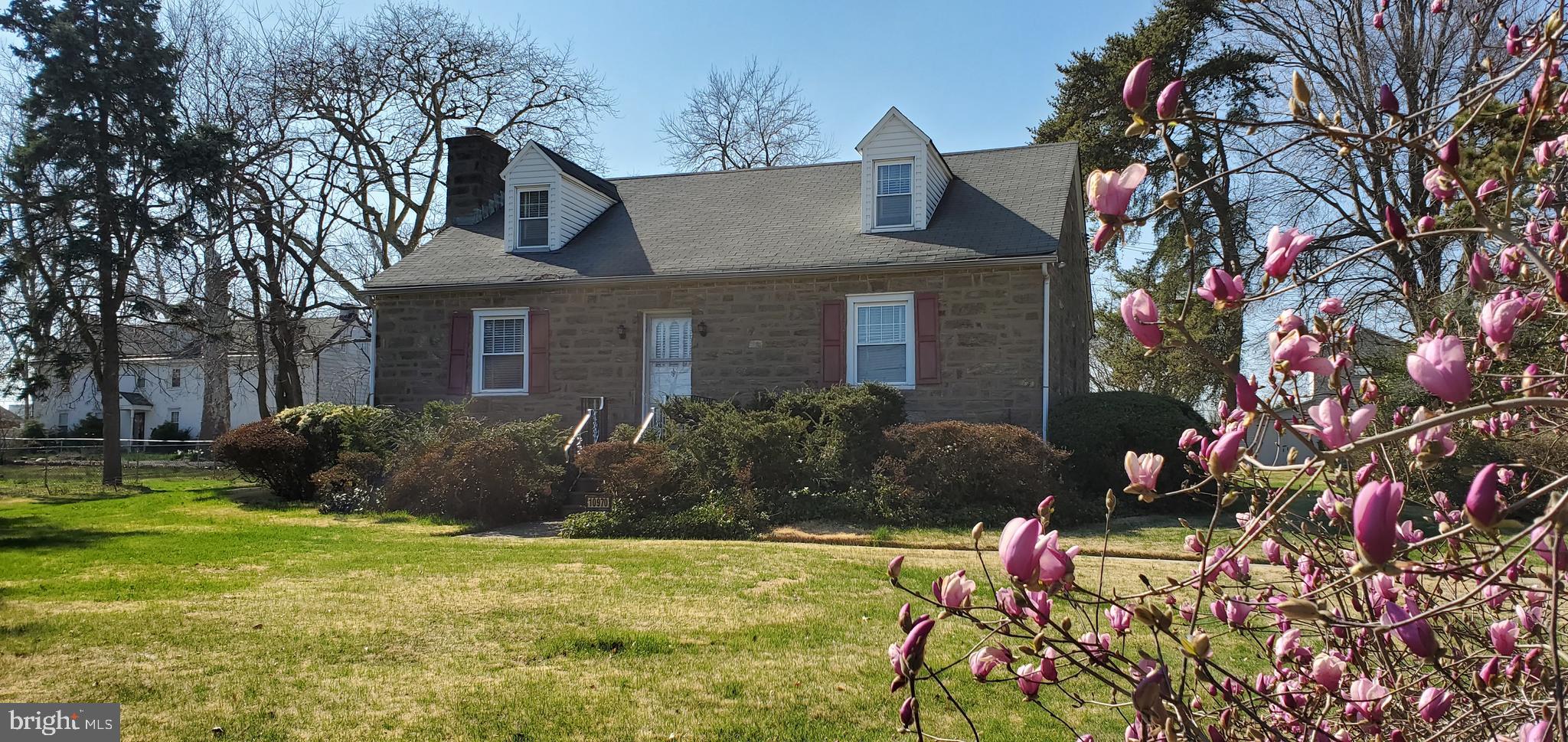 10970 Knights Road Philadelphia, PA 19154 - Photo 1 of 34