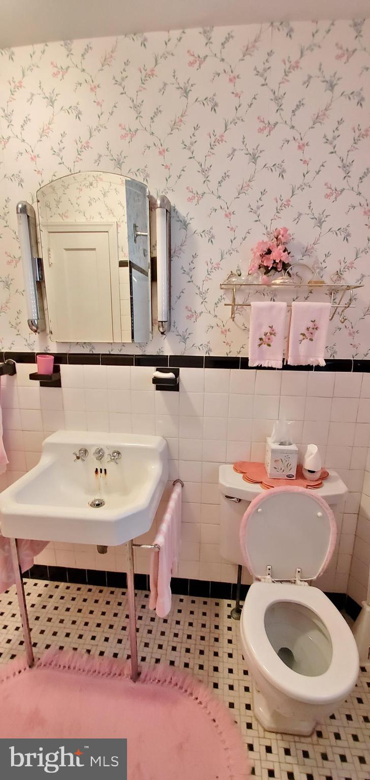 10970 Knights Road Philadelphia, PA 19154 - Photo 20 of 34