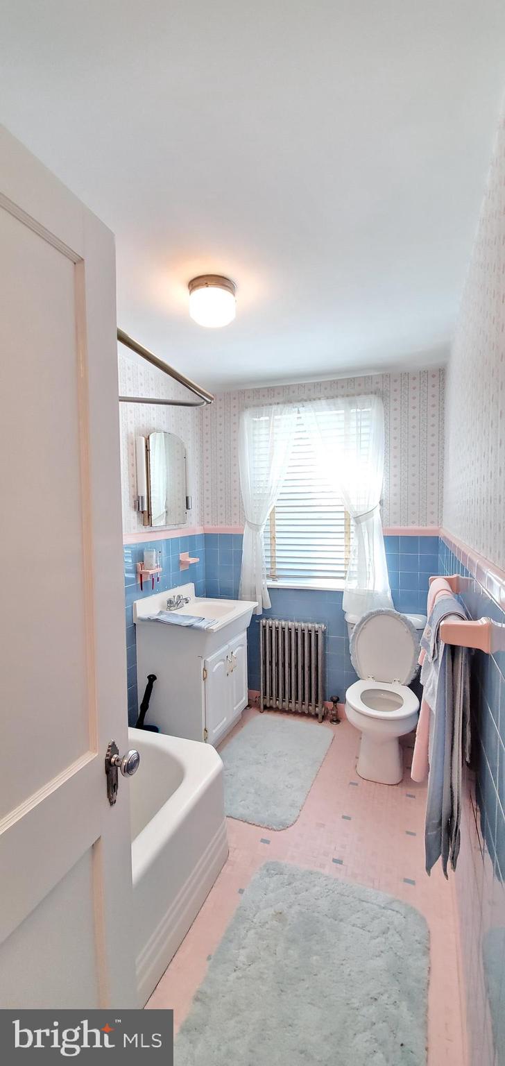 10970 Knights Road Philadelphia, PA 19154 - Photo 24 of 34