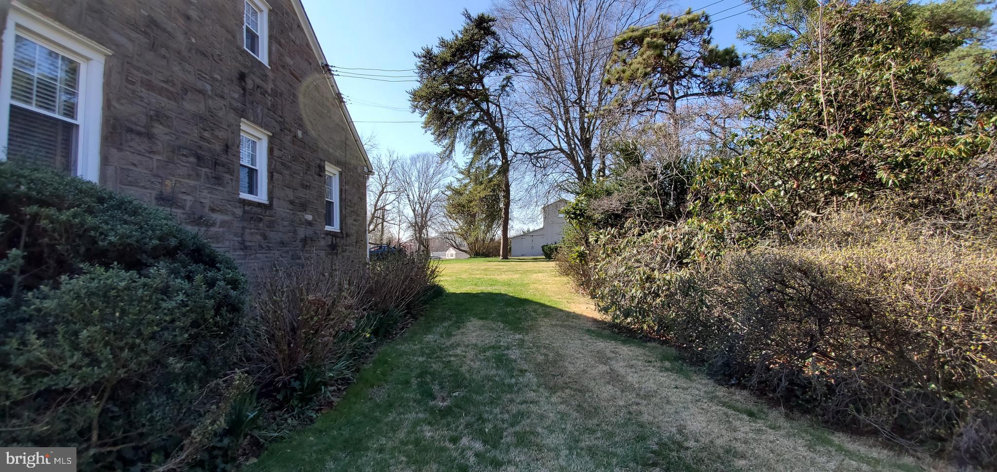 10970 Knights Road Philadelphia, PA 19154 - Photo 4 of 34