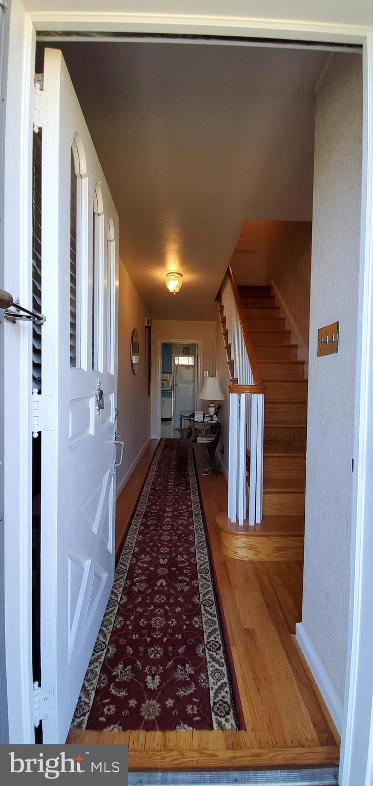10970 Knights Road Philadelphia, PA 19154 - Photo 7 of 34