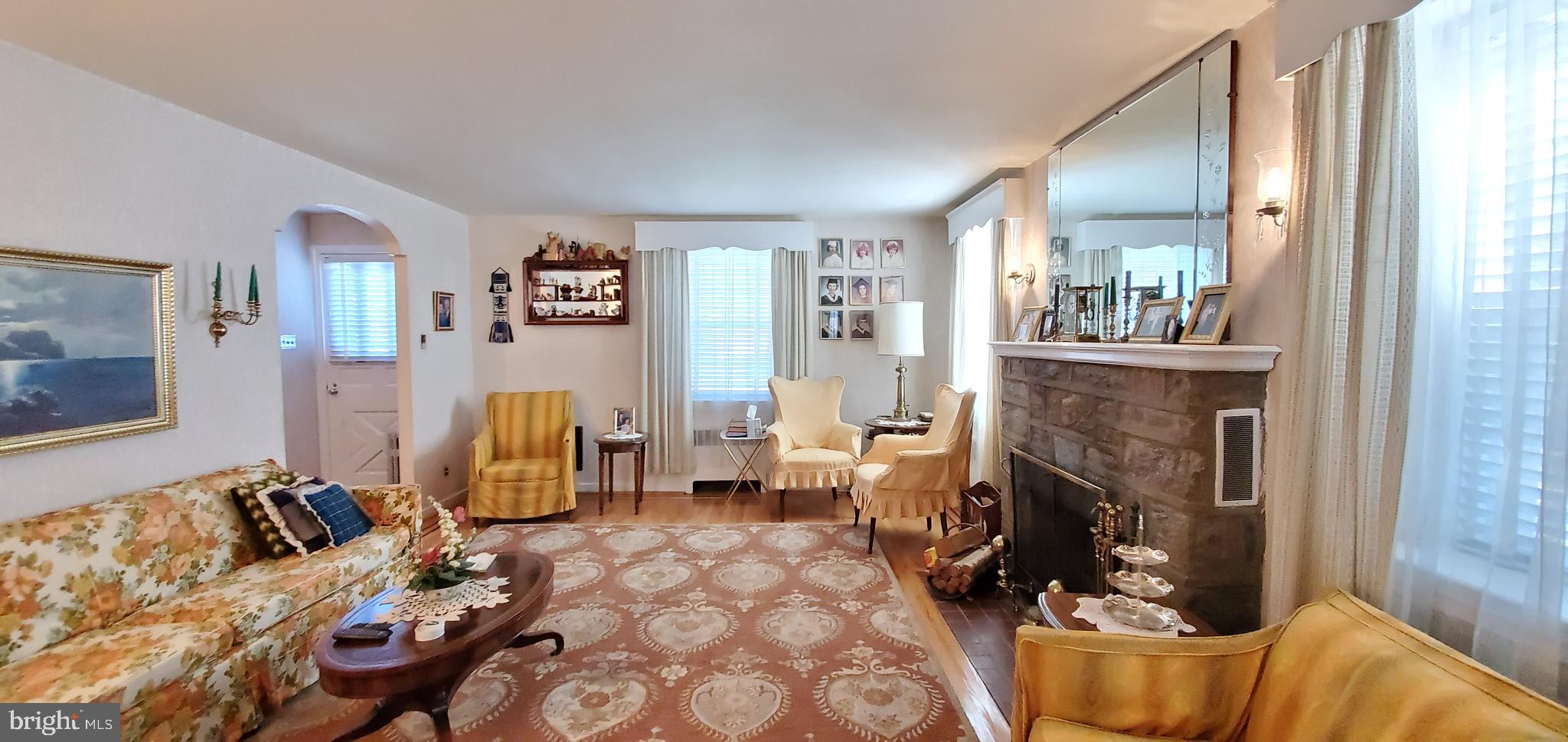 10970 Knights Road Philadelphia, PA 19154 - Photo 8 of 34
