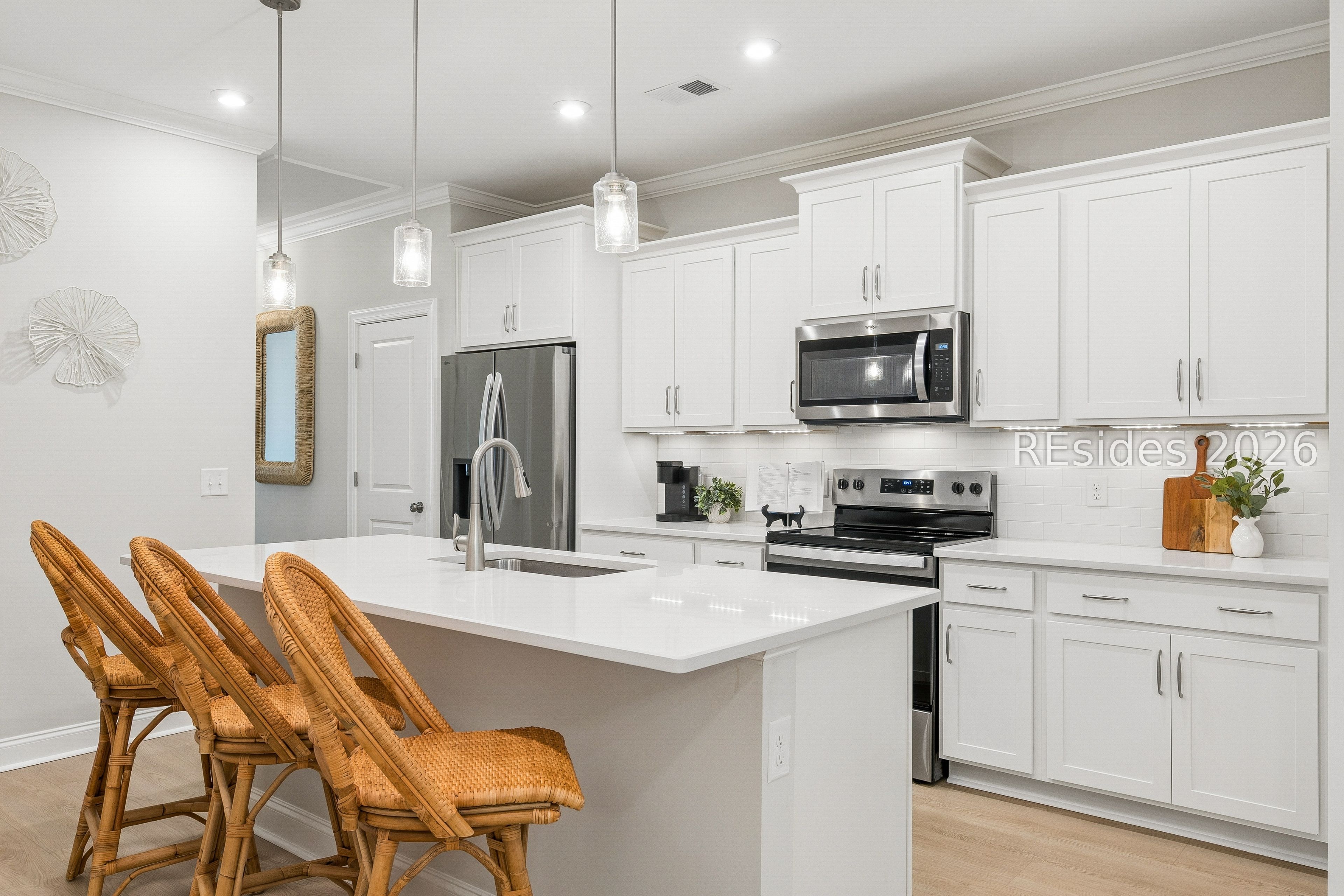 20 Mercer Street Bluffton, SC 29910 - Photo 15 of 52 Kitchen with Island