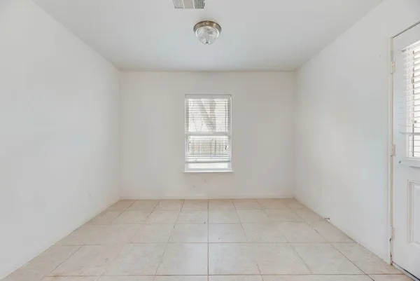 $2,095 | 1904 Fairbanks Drive, Princeton, TX 75407