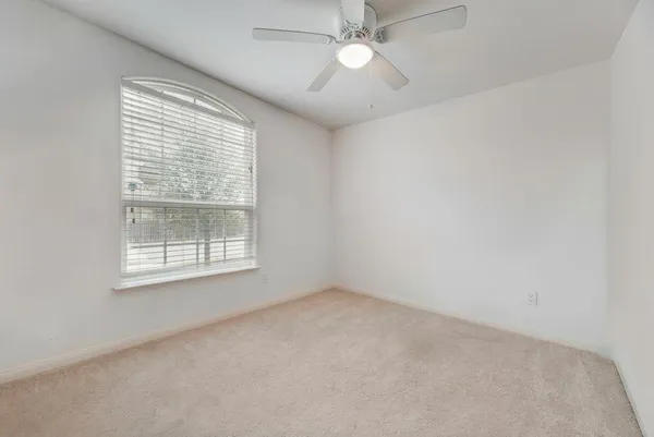 $2,095 | 1904 Fairbanks Drive, Princeton, TX 75407