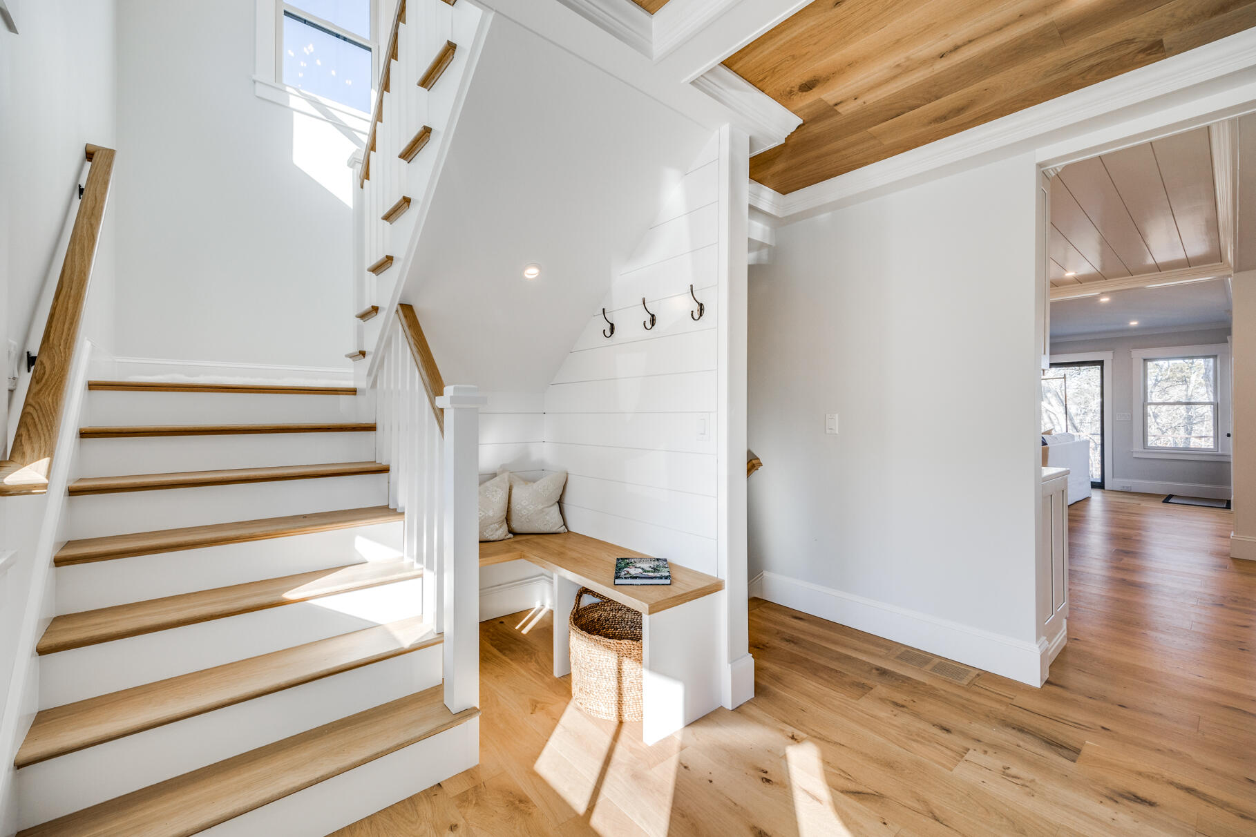 38 Summersea Road Mashpee, MA 02649 - Photo 7 of 64 Foyer