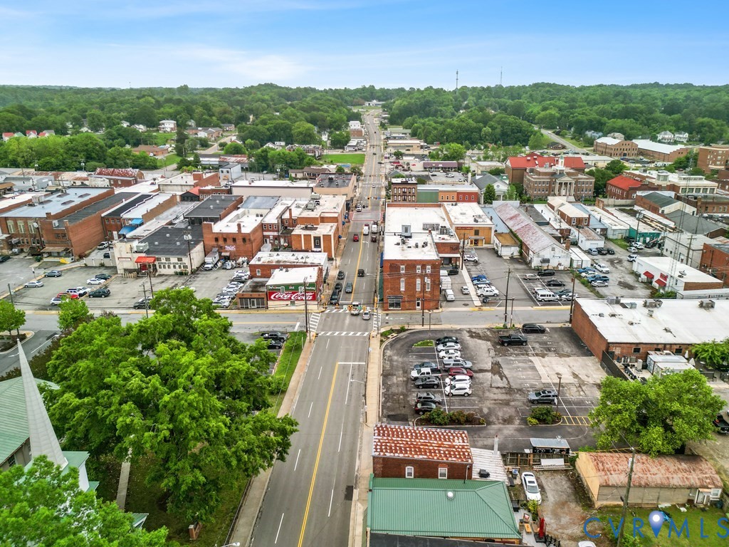 215 West 3rd Street Farmville, VA 23901 - Photo 45 of 52 an aerial view of a city with lots of residential buildings