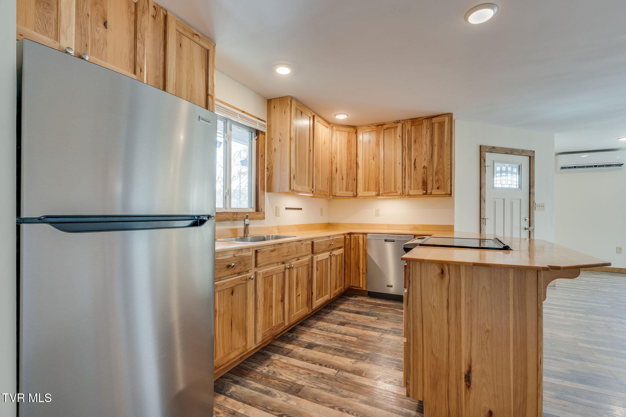 1065 Piercetown Road Butler, TN 37640 - Photo 13 of 28 007