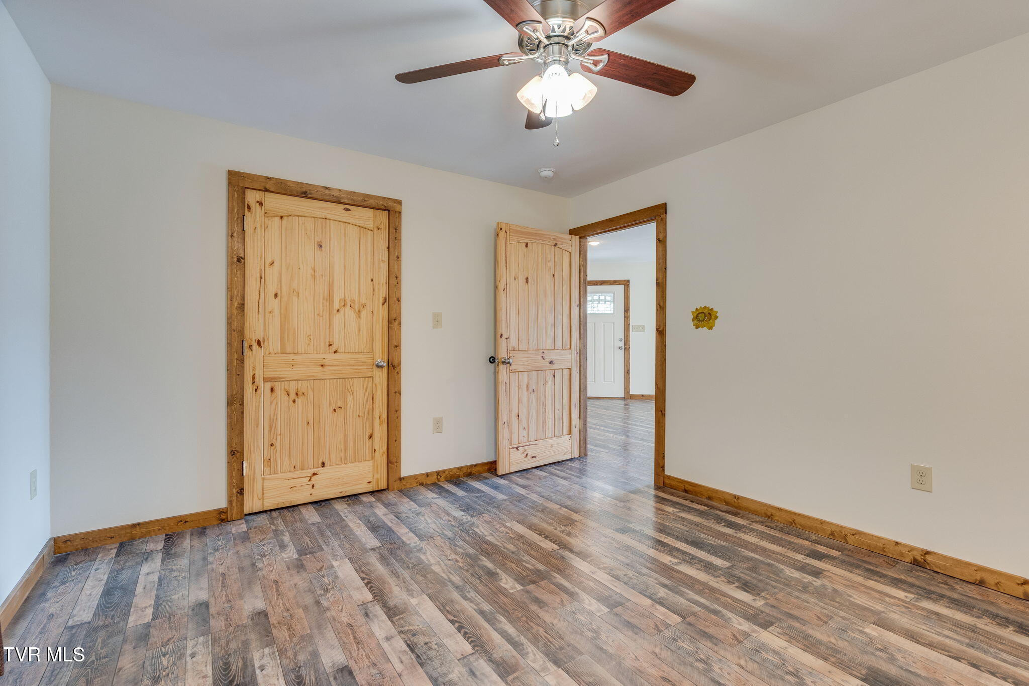 1065 Piercetown Road Butler, TN 37640 - Photo 19 of 28 011