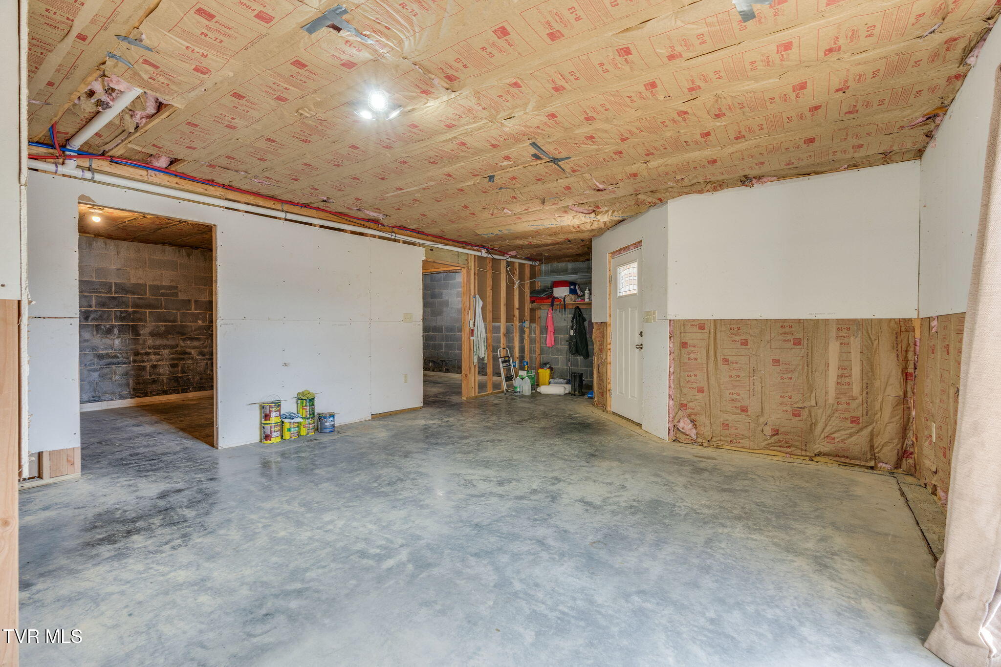 1065 Piercetown Road Butler, TN 37640 - Photo 23 of 28 014