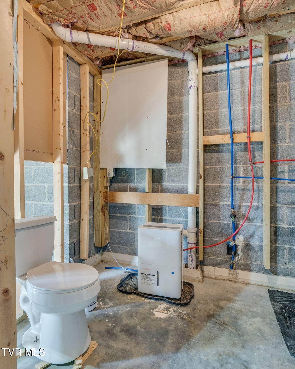 1065 Piercetown Road Butler, TN 37640 - Photo 26 of 28 015