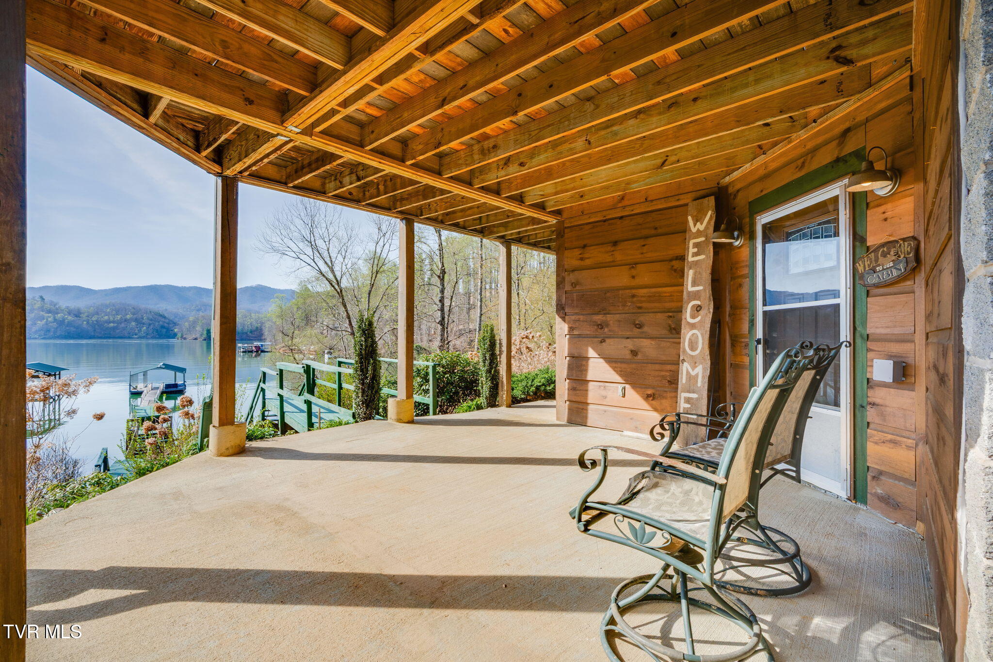 1065 Piercetown Road Butler, TN 37640 - Photo 6 of 28 023