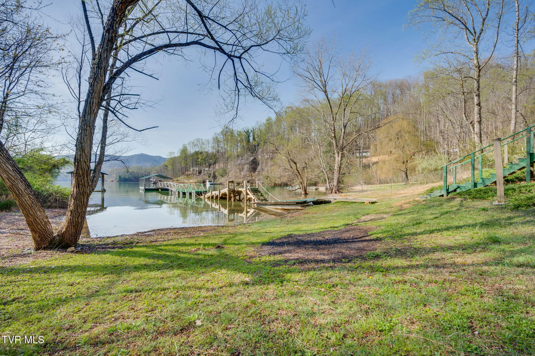 1065 Piercetown Road Butler, TN 37640 - Photo 8 of 28 025