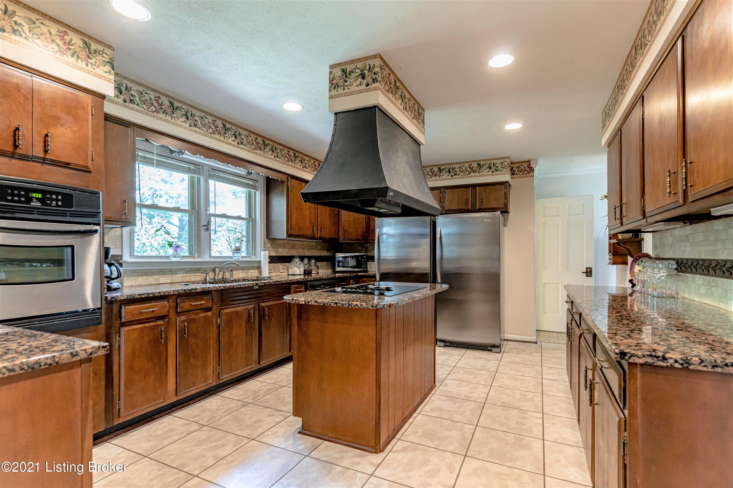 338 Logan Road Bagdad, KY 40003 - Photo 7 of 46 Kitchen