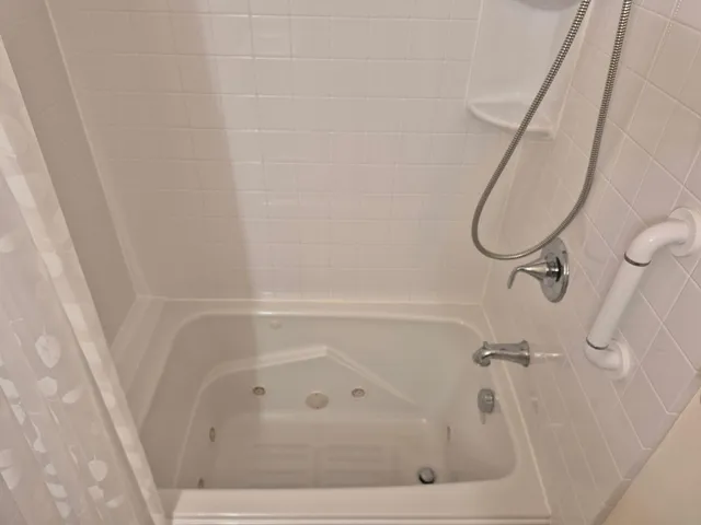 $149,000 | 647 Blue Ash Drive Southeast, Unit 118, Kentwood, MI 49548