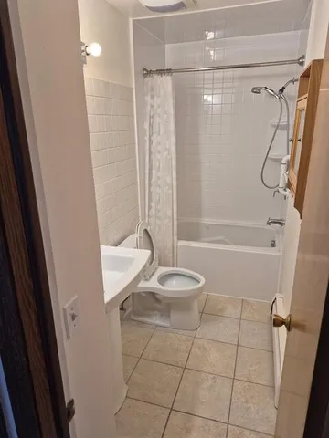 $149,000 | 647 Blue Ash Drive Southeast, Unit 118, Kentwood, MI 49548