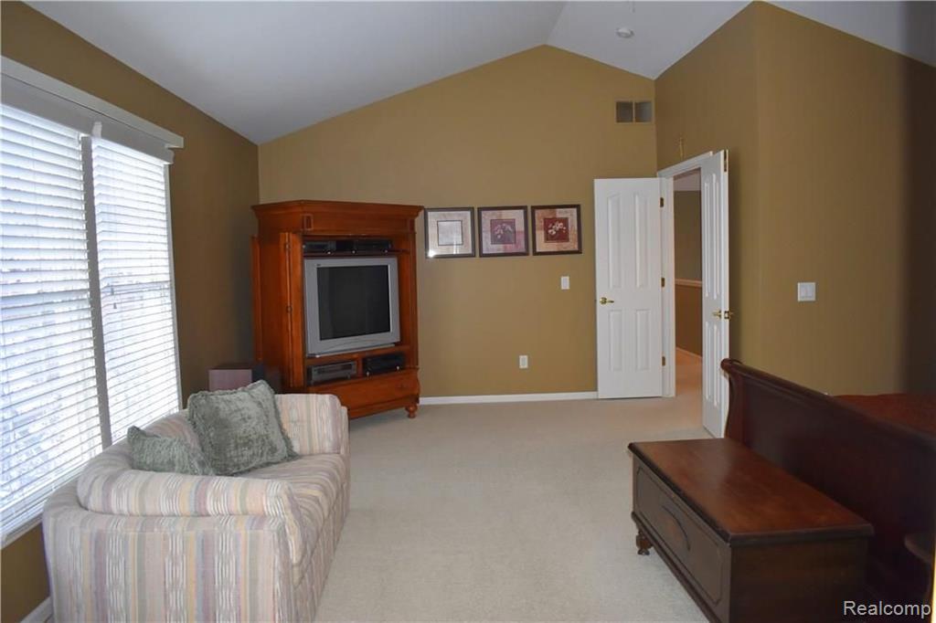 1668 Blushing Court Rochester, MI 48307 - Photo 23 of 34