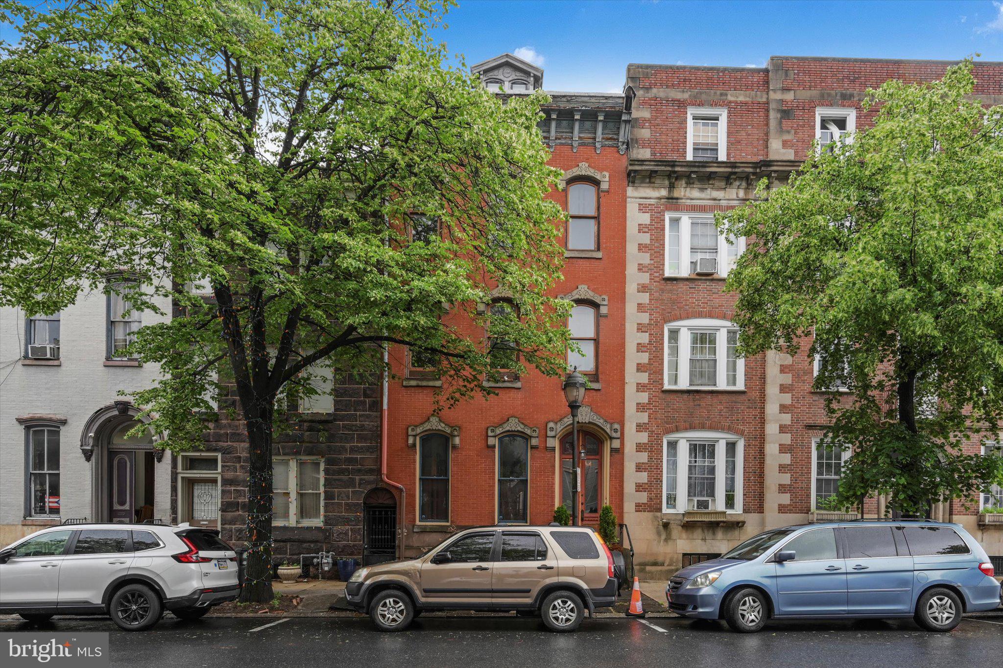 a car parked in front of a building