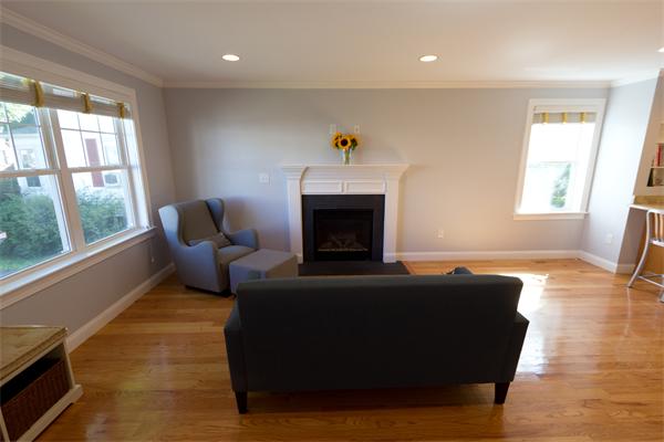 14 Reyem Street, Unit 1 Waltham, MA 02453 - Photo 3 of 20 Gallery Image 3