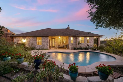 $850,000 | 201 Greenridge Lane, Dripping Springs, TX 78620