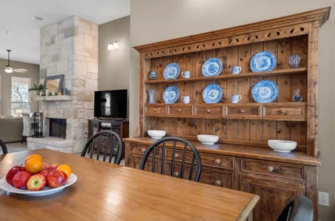 $850,000 | 201 Greenridge Lane, Dripping Springs, TX 78620