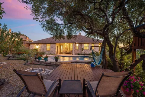 $850,000 | 201 Greenridge Lane, Dripping Springs, TX 78620