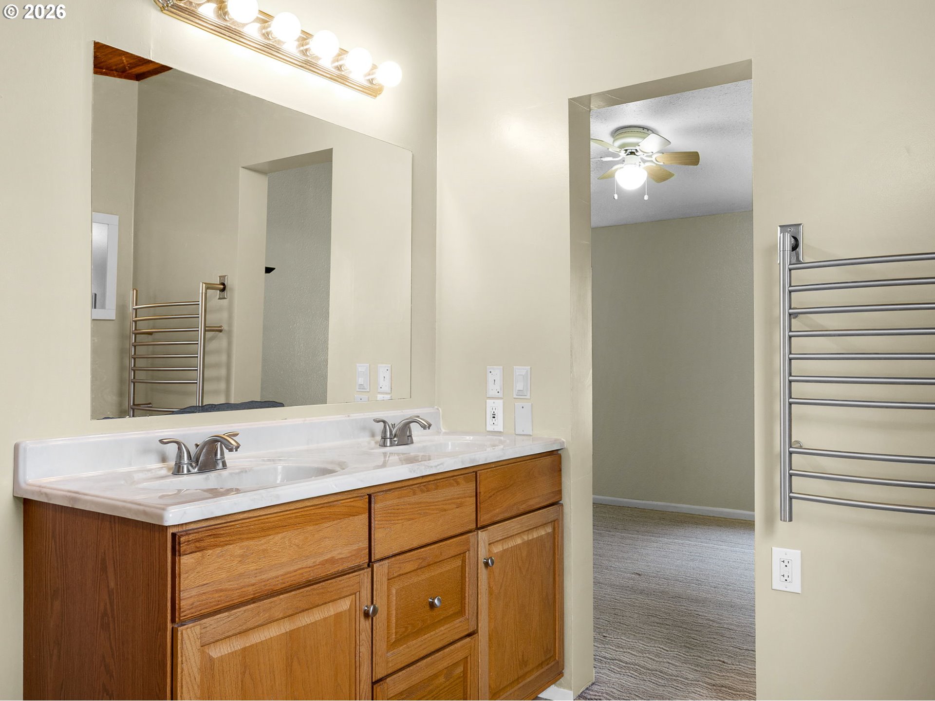 44176 Highway 30 Astoria, OR 97103 - Photo 20 of 32 a bathroom with a sink and a mirror