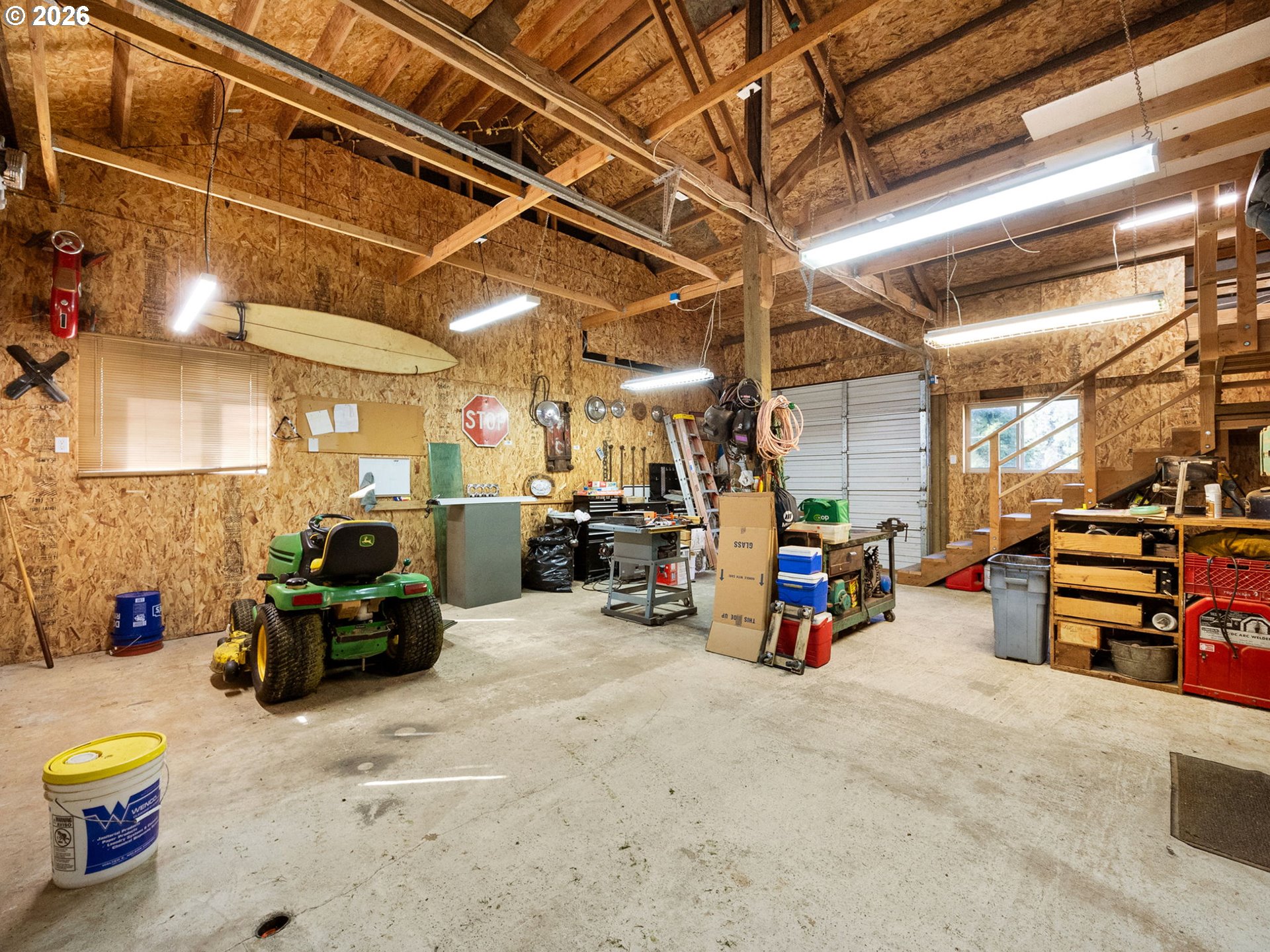 44176 Highway 30 Astoria, OR 97103 - Photo 27 of 32 a view of a garage with the kitchen