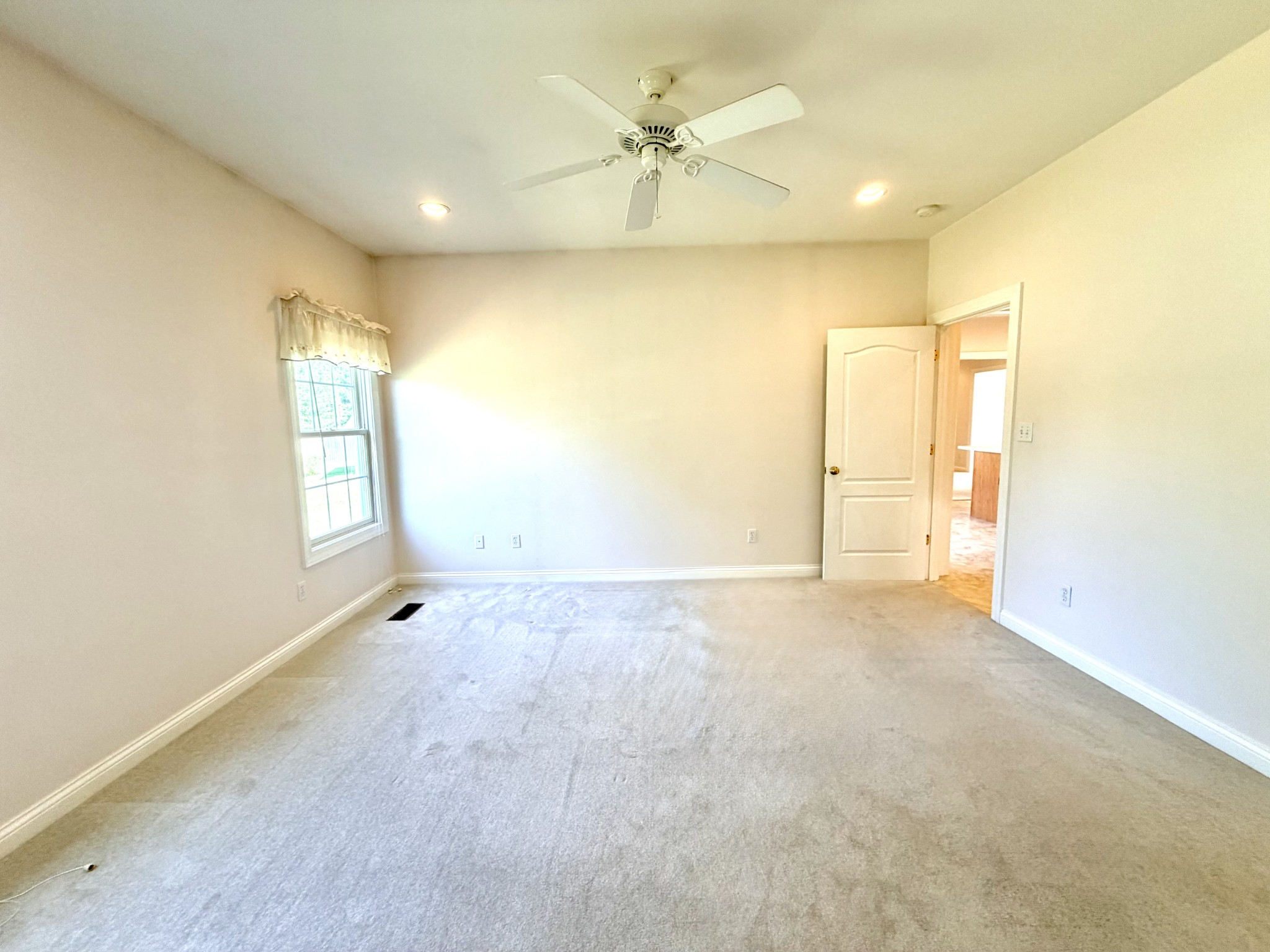 4893 Orten Road Hopkinsville, KY 42240 - Photo 14 of 36 Gallery Image 14
