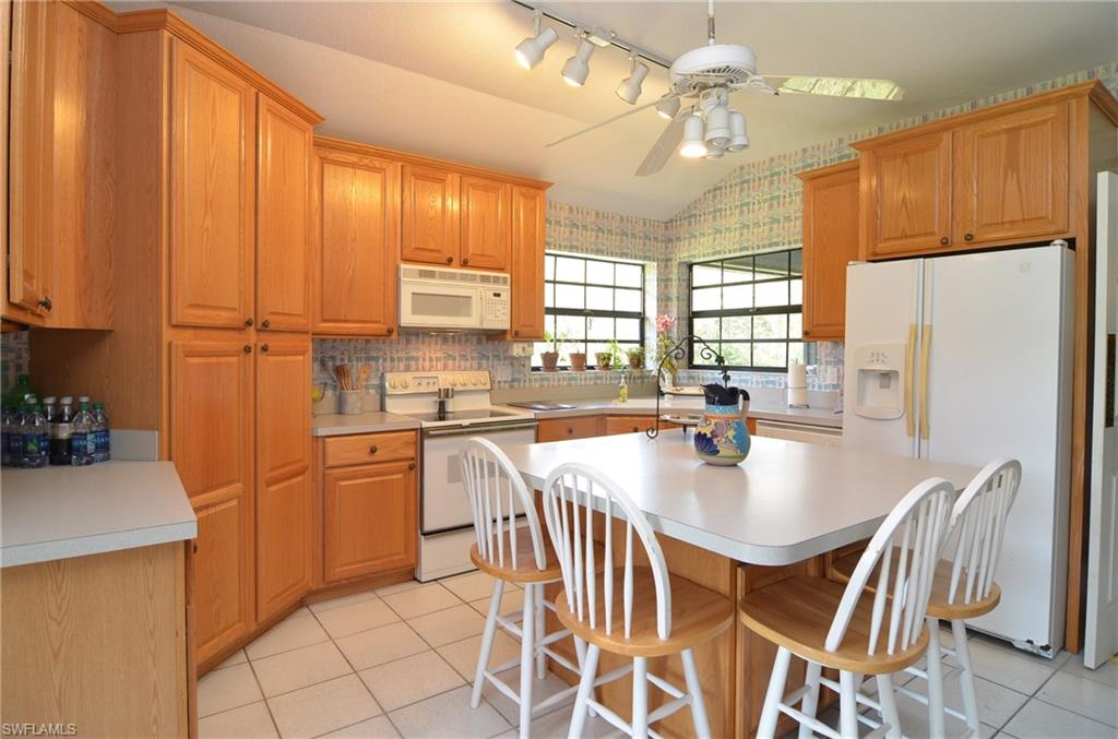 17550 Capper Lane Estero, FL 33928 - Photo 20 of 22 Kitchen