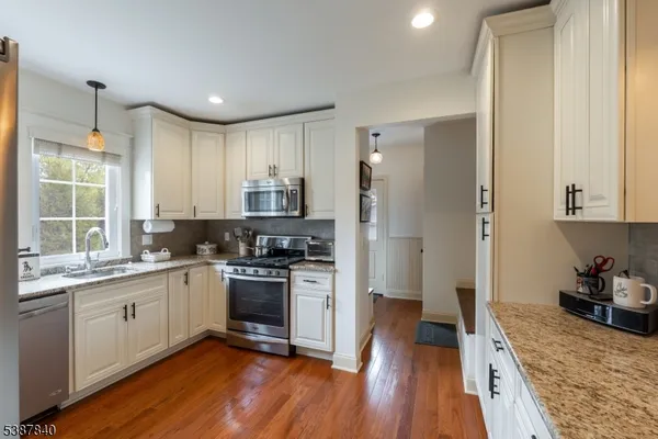 $699,900 | 43 Kenvil Avenue, Succasunna, NJ 07876