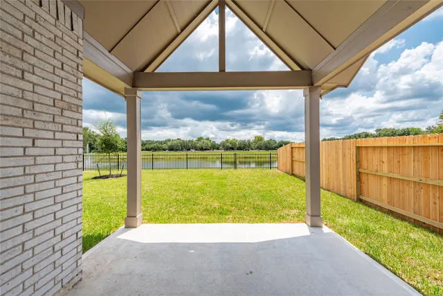 $389,900 | 15307 Laurel Oak Lane, Santa Fe, TX 77517