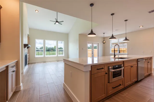 $389,900 | 15307 Laurel Oak Lane, Santa Fe, TX 77517