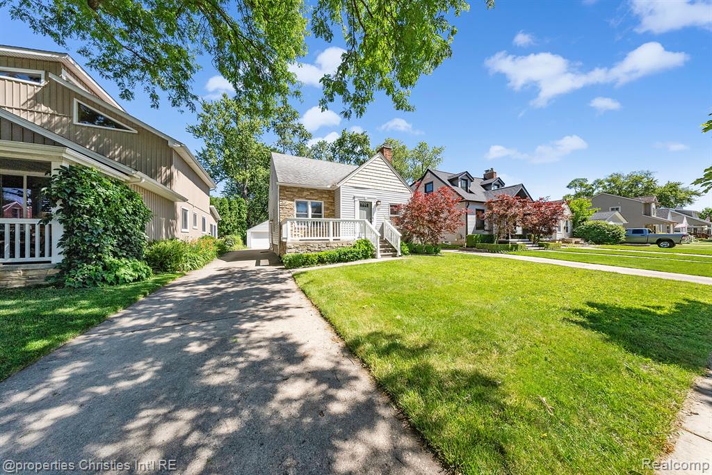 972 Harvard Road Berkley, MI 48072 - Photo 6 of 29