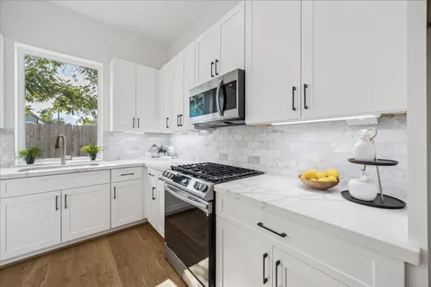 $384,700 | 7710 Sky Dweller Drive, Houston, TX 77055