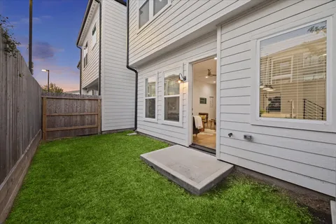 $384,700 | 7710 Sky Dweller Drive, Houston, TX 77055