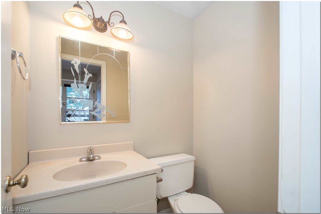 878 Roanoke Road Cleveland Heights, OH 44121 - Photo 18 of 33