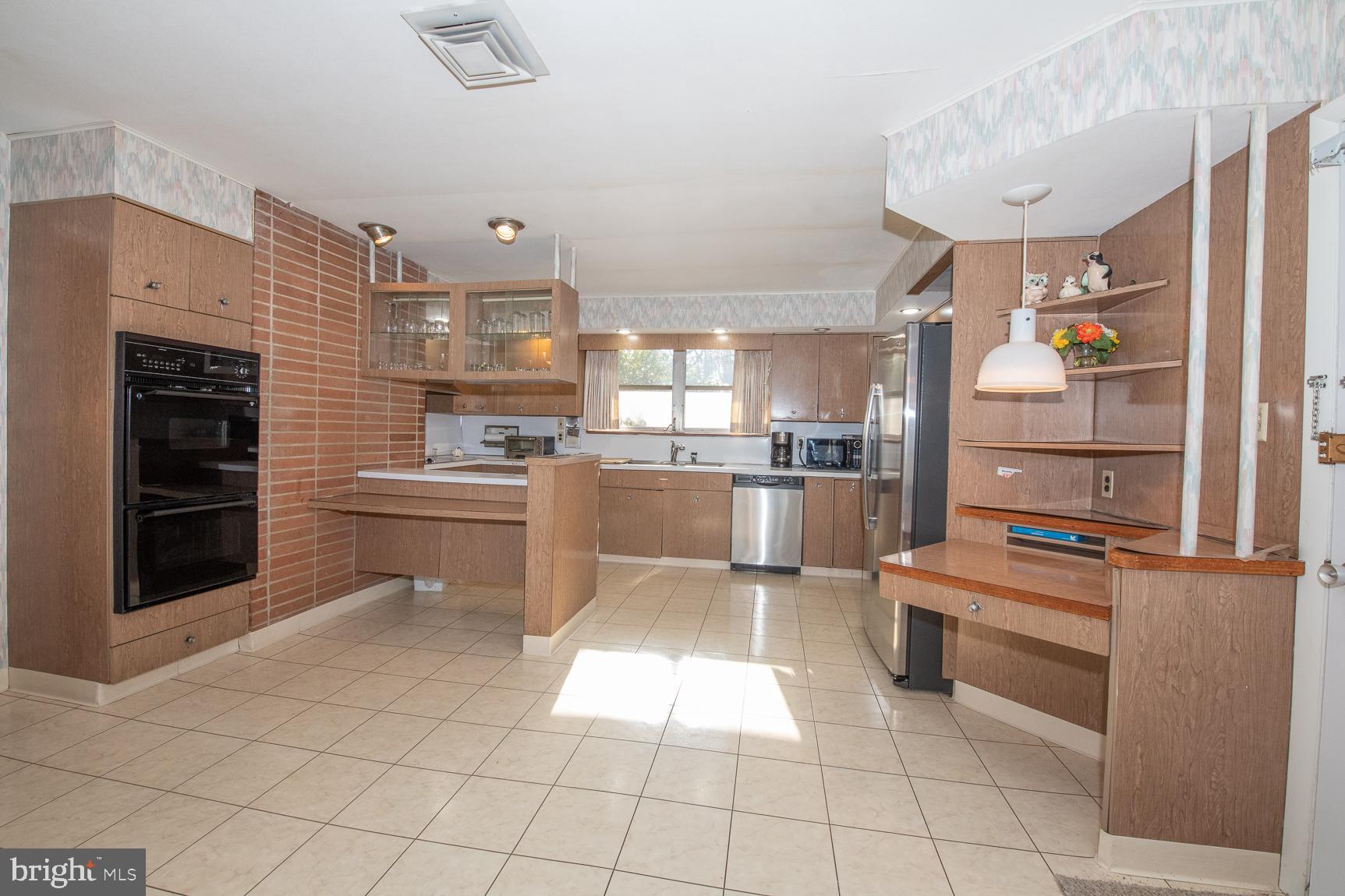 2432 Ashbourne Road Wyncote, PA 19095 - Photo 13 of 35 Gallery Image 13