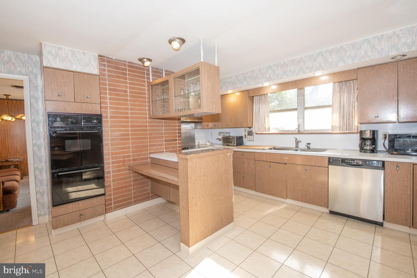 2432 Ashbourne Road Wyncote, PA 19095 - Photo 14 of 35 Gallery Image 14