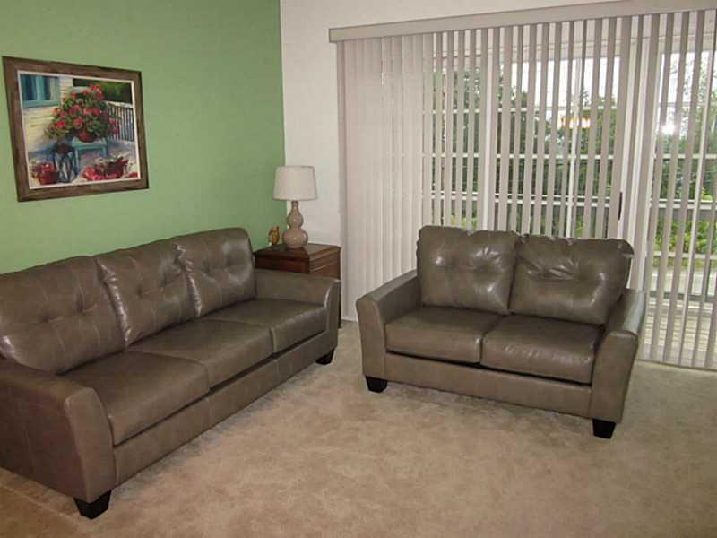 2445 Old Greentree Road, Unit 1B Carnegie, PA 15106 - Photo 2 of 15 Living Room.