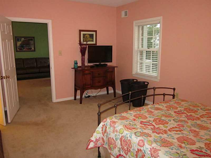 2445 Old Greentree Road, Unit 1B Carnegie, PA 15106 - Photo 10 of 15 Master Bedroom.