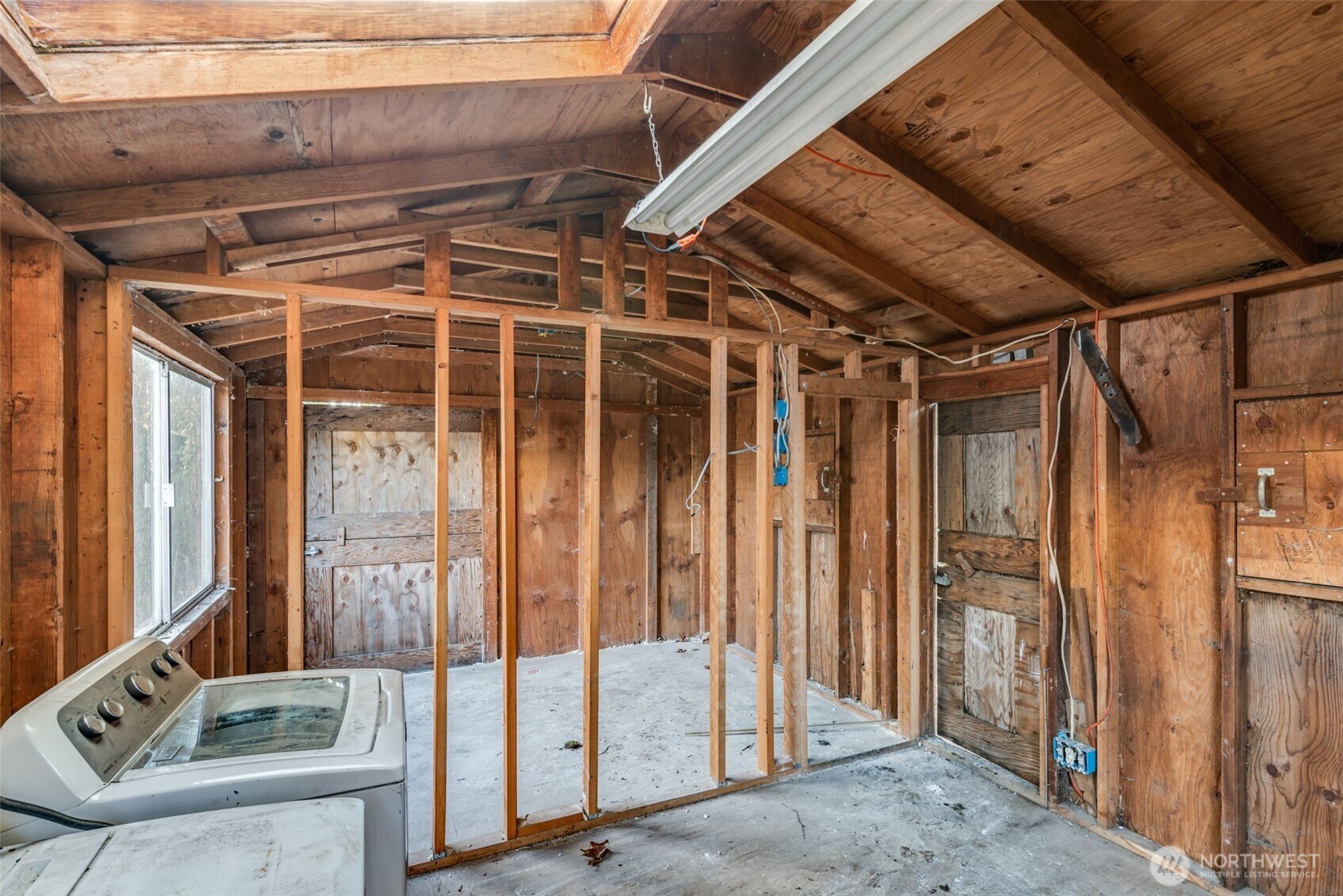 4922 Northeast 20th Place Renton, WA 98059 - Photo 24 of 38 a view of entryway