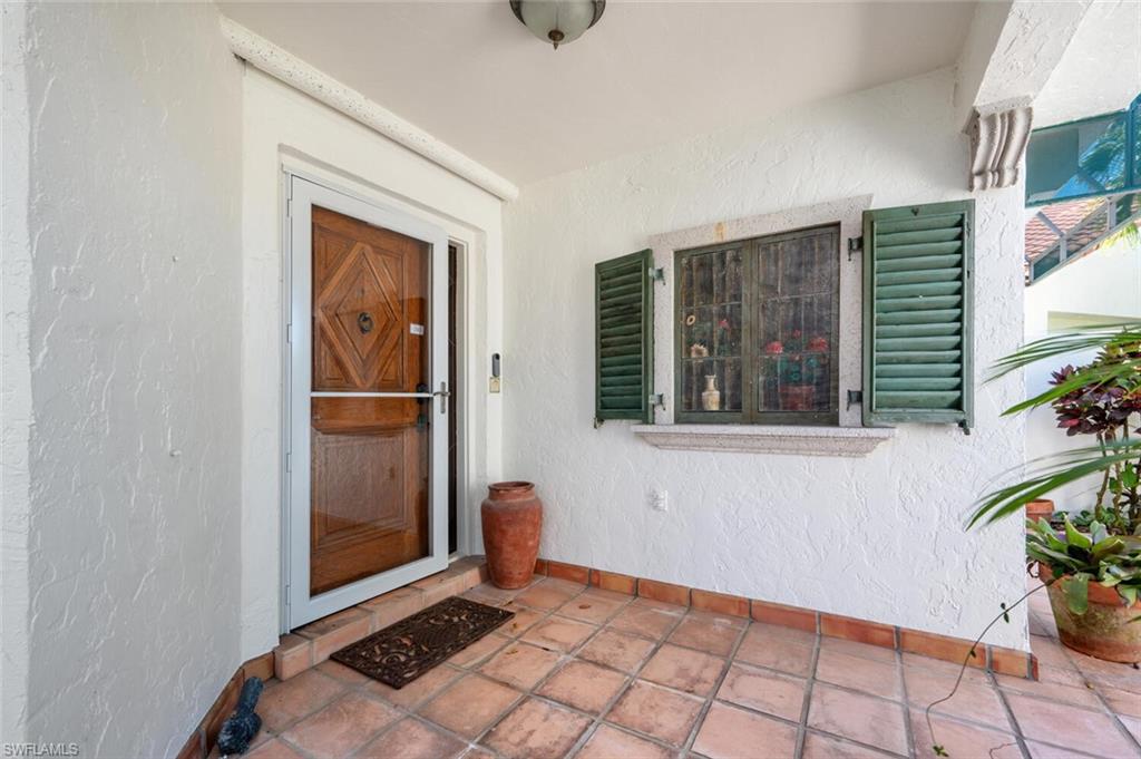 839 Reef Point Circle, Unit 41 Naples, FL 34108 - Photo 5 of 37 a view of an entryway