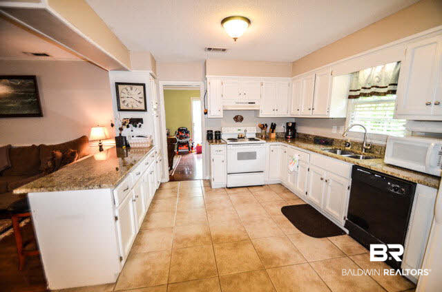 2528 Woodland Road Mobile, AL 36693 - Photo 6 of 19