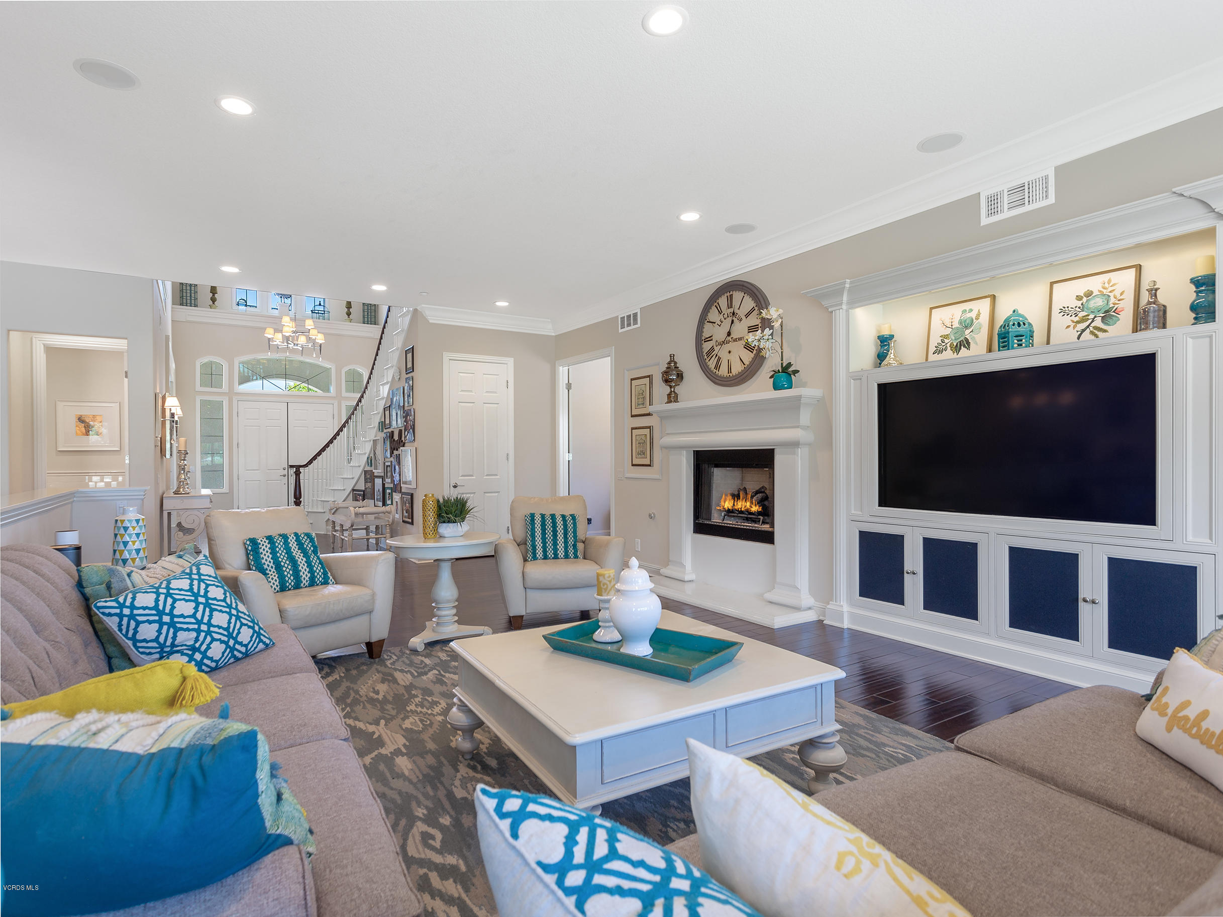 5421 Castillo De Rosas Camarillo, CA 93012 - Photo 12 of 47 13