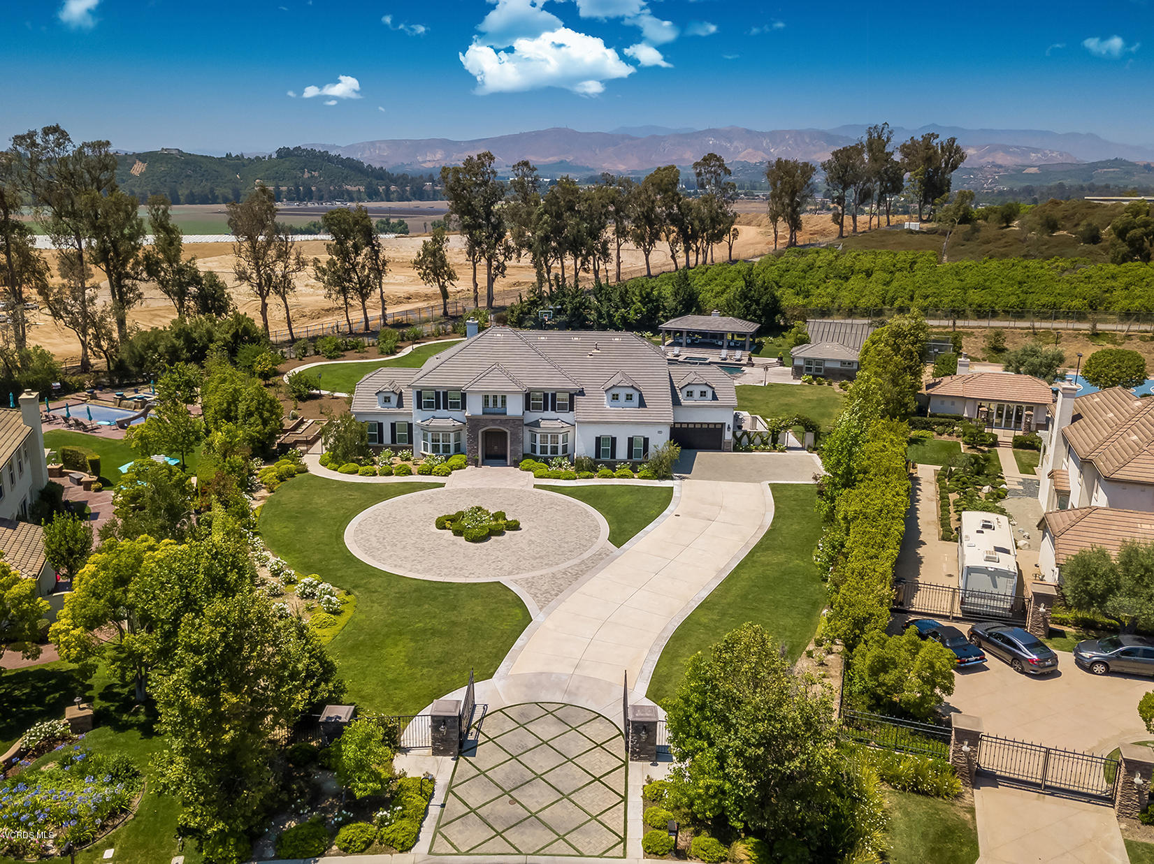 5421 Castillo De Rosas Camarillo, CA 93012 - Photo 2 of 47 3